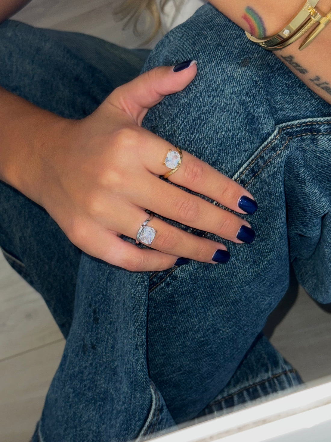 Anello Quadrotto