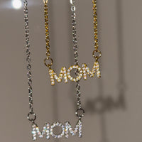 Collana Mom
