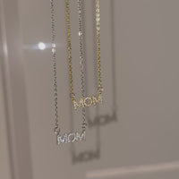 Collana Mom